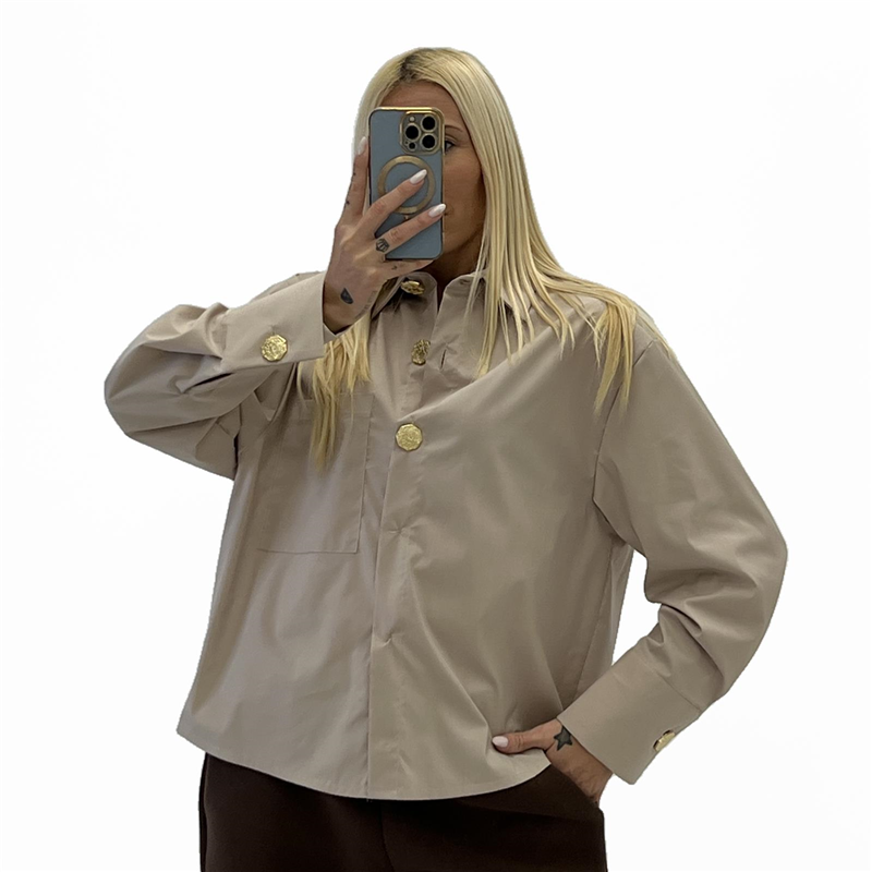 camicia con bottoni oro mila